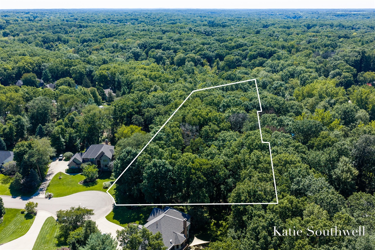 Photo 1 of Sale Pending at 7670 Wood Violet Ct, Ada, MI 49301 | MLS# 70558286 | Listing updated on 2026-09-18