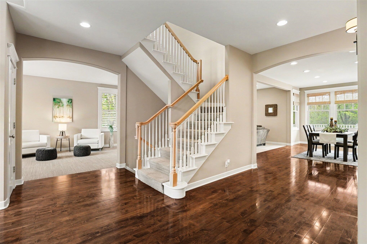 Photo 2 of Mansion for sale at 1670 Flowers Xing Dr, Grand Rapids, MI 49525 | MLS# 70558291 | Listing updated on 2026-09-18