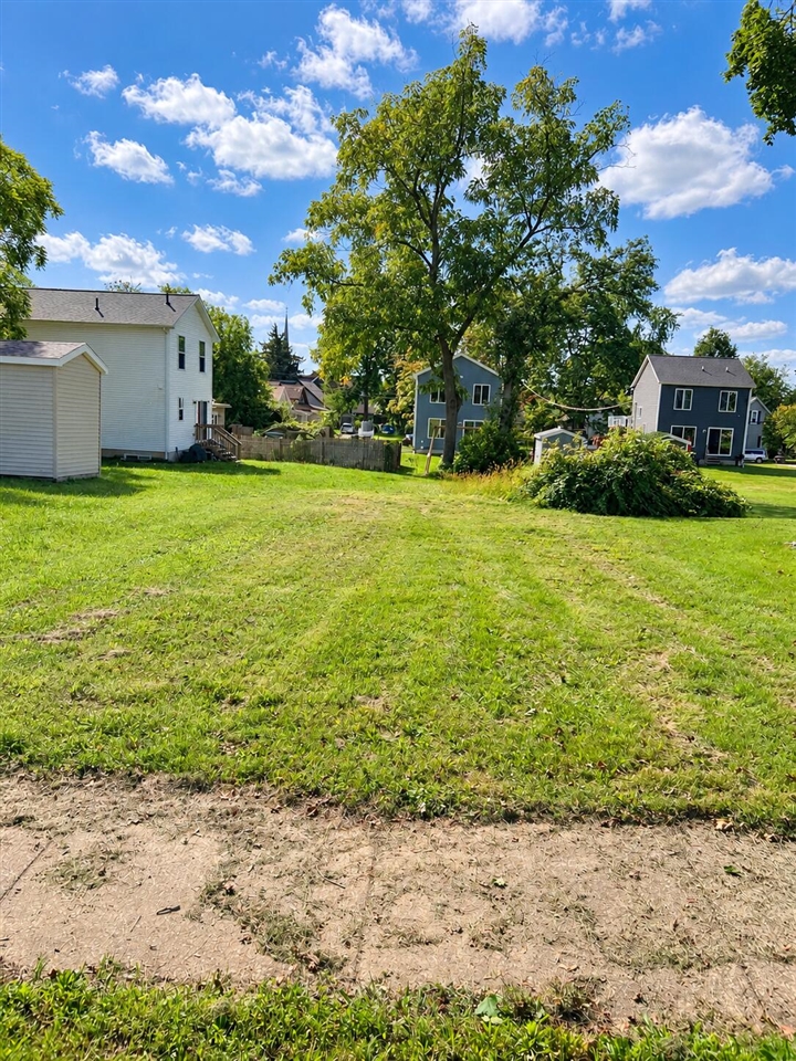Photo 1 of Land for sale at 704 Irving St, Jackson, MI 49202 | MLS# 70558317 | Listing updated on 2026-09-12