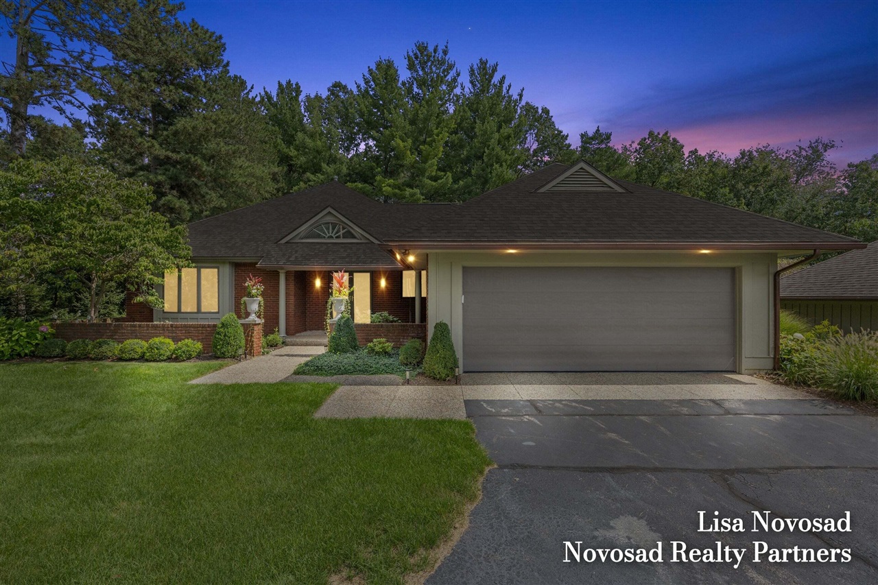 Photo 2 of Condo for sale at 3589 Charlevoix Dr, Grand Rapids, MI 49546 | MLS# 70558350 | Listing updated on 2026-09-18