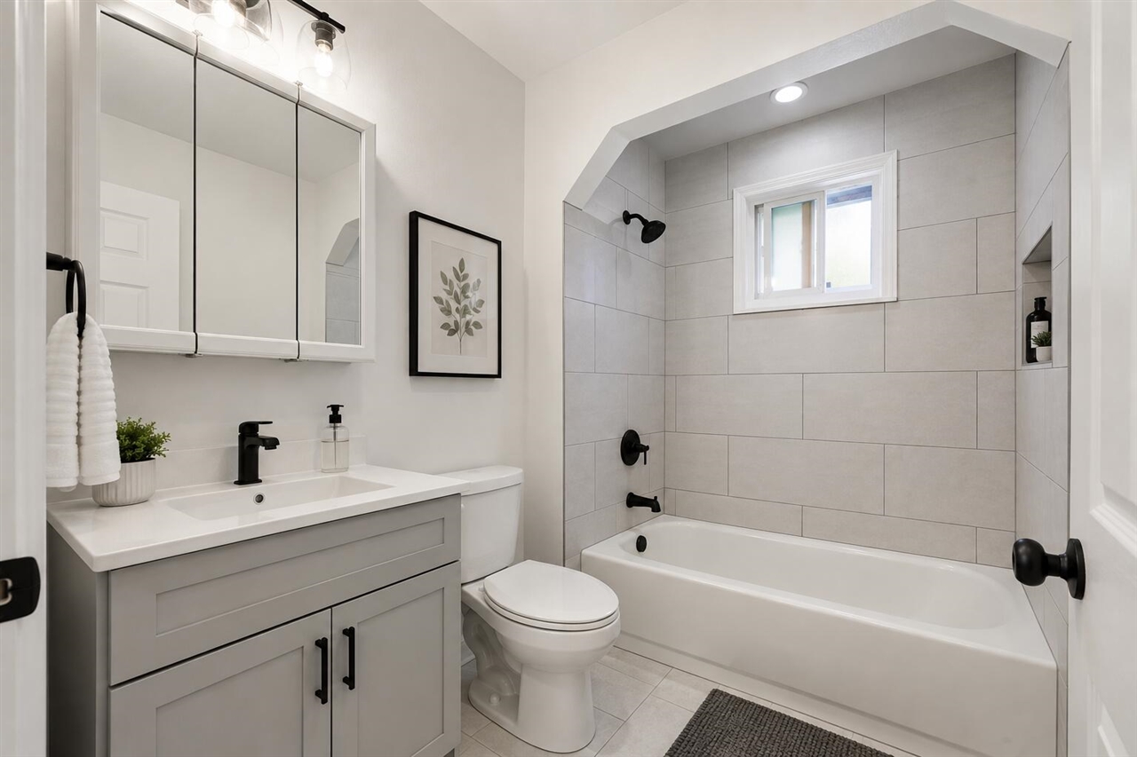 Photo 4 of Single family home for sale at 28919 Powers St, Westland, MI 48186 | MLS# 70558365 | Listing updated on 2026-09-18