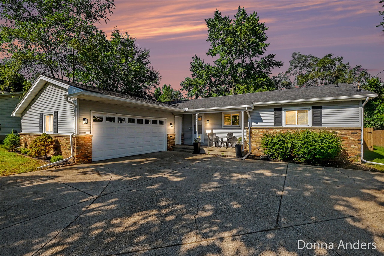 Photo 1 of Single family home for sale at 5581 Edgelawn Dr, Grand Rapids, MI 49508 | MLS# 70558425 | Listing updated on 2026-09-15
