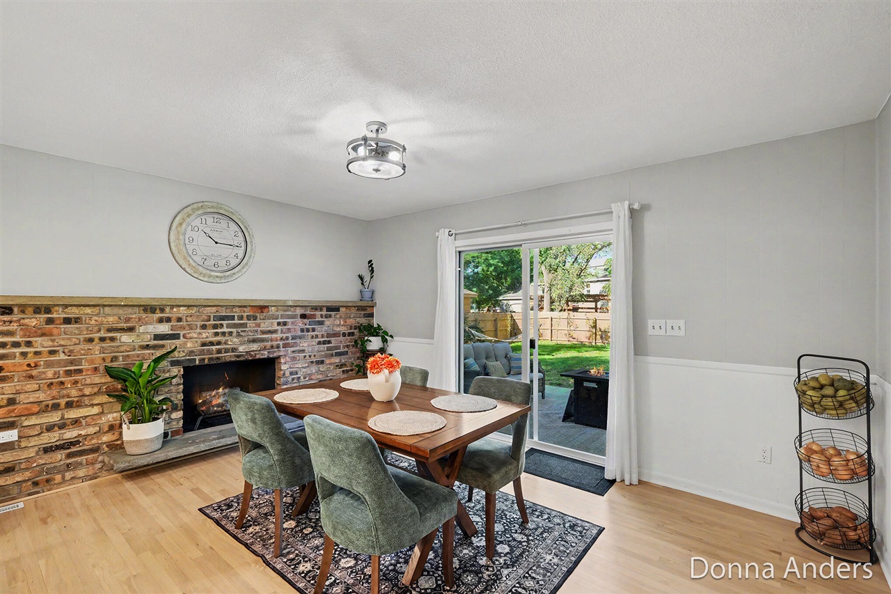 Photo 3 of Single family home for sale at 5581 Edgelawn Dr, Grand Rapids, MI 49508 | MLS# 70558425 | Listing updated on 2026-09-15