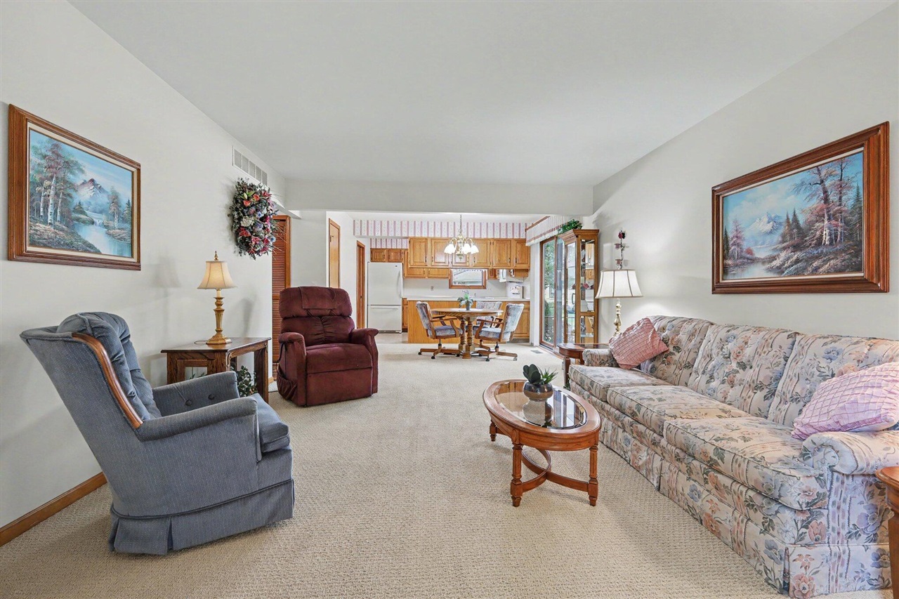 Photo 4 of Condo for sale at 6661 Leisure Crk Dr, Caledonia, MI 49316 | MLS# 70558434 | Listing updated on 2026-09-18
