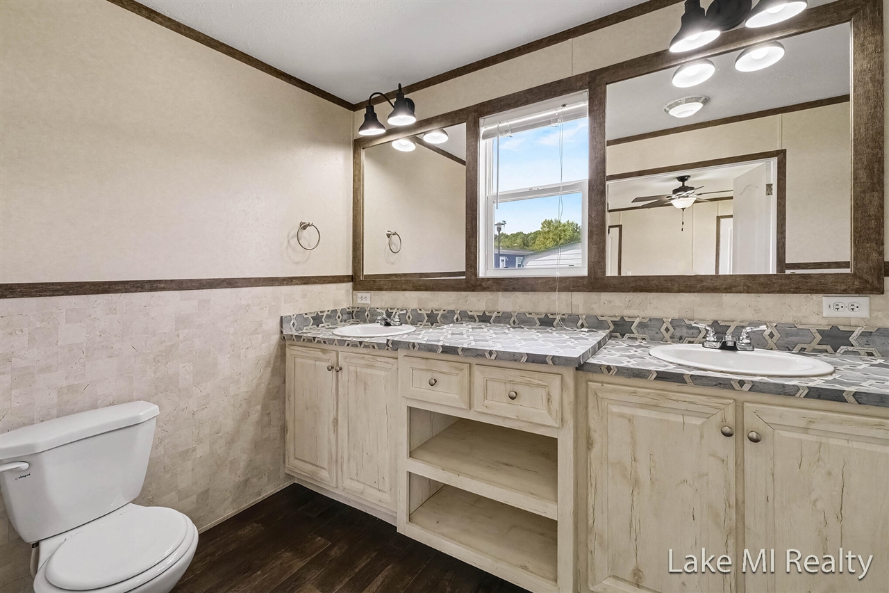 Photo 3 of Single family home for sale at 104 Gardens Blvd, Grand Rapids, MI 49534 | MLS# 70558458 | Listing updated on 2026-09-18