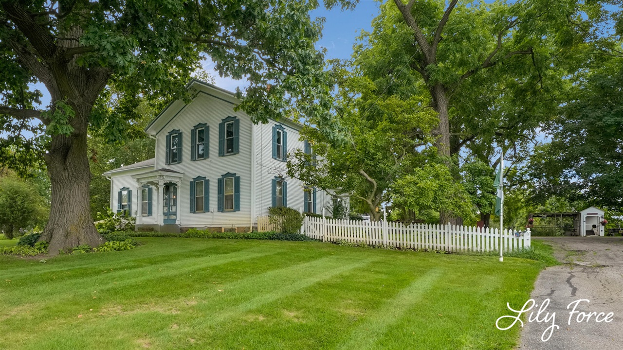 Photo 3 of Single family home for sale at 4714 4 Mile Rd, Grand Rapids, MI 49544 | MLS# 70558545 | Listing updated on 2026-09-18
