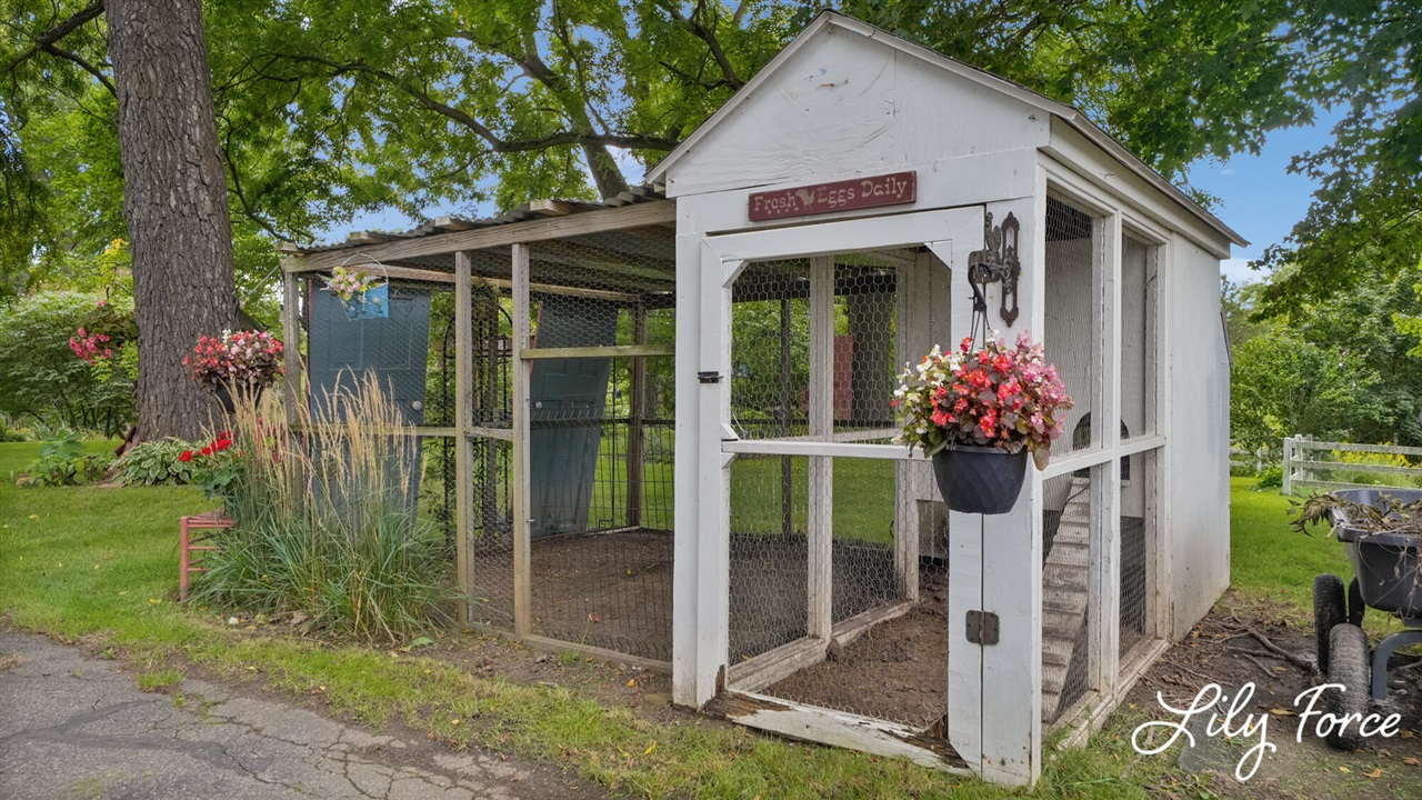 Photo 4 of Single family home for sale at 4714 4 Mile Rd, Grand Rapids, MI 49544 | MLS# 70558545 | Listing updated on 2026-09-18
