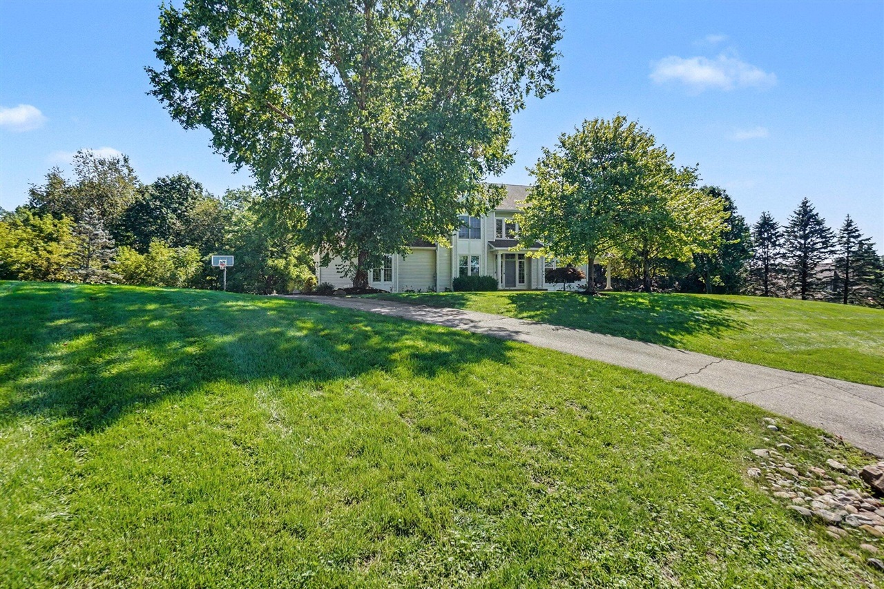 Photo 3 of Single family home for sale at 7520 Steeplebush Ln, Belmont, MI 49306 | MLS# 70558553 | Listing updated on 2026-09-17
