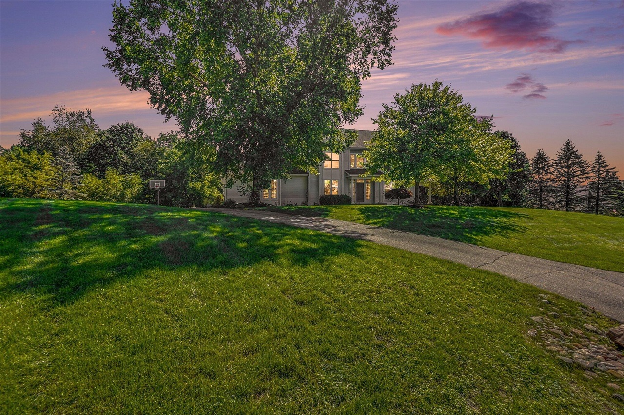 Photo 3 of Single family home for sale at 7520 Steeplebush Ln, Belmont, MI 49306 | MLS# 70558553 | Listing updated on 2026-09-17