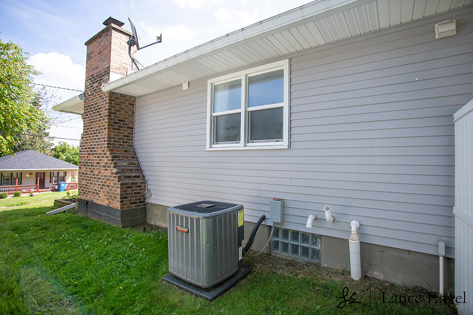 Photo 3 of Single family home for sale at 4017 Childs Ave, Comstock Park, MI 49321 | MLS# 70558610 | Listing updated on 2026-10-06