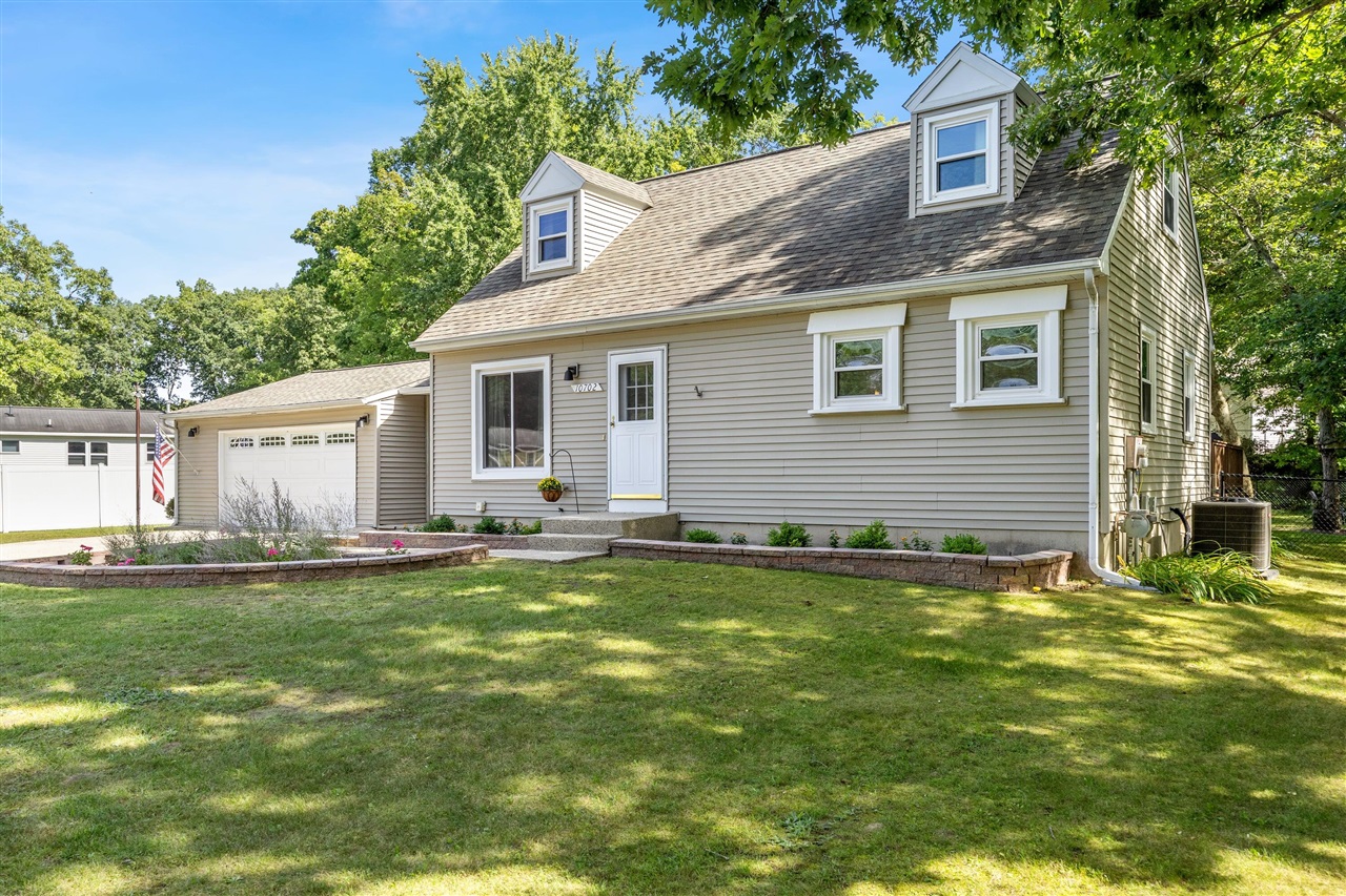Photo 1 of Sale Pending at 10702 Settlewood Dr, Lowell, MI 49331 | MLS# 70558621 | Listing updated on 2026-09-19