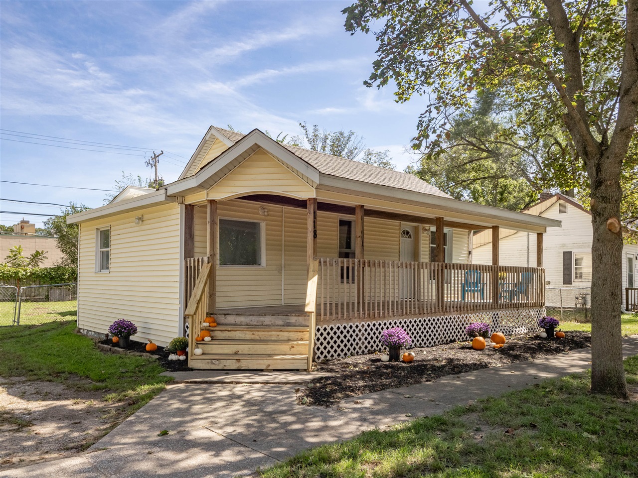 Photo 2 of Single family home for sale at 118 S West, Lawton, MI 49065 | MLS# 70558625 | Listing updated on 2026-09-15