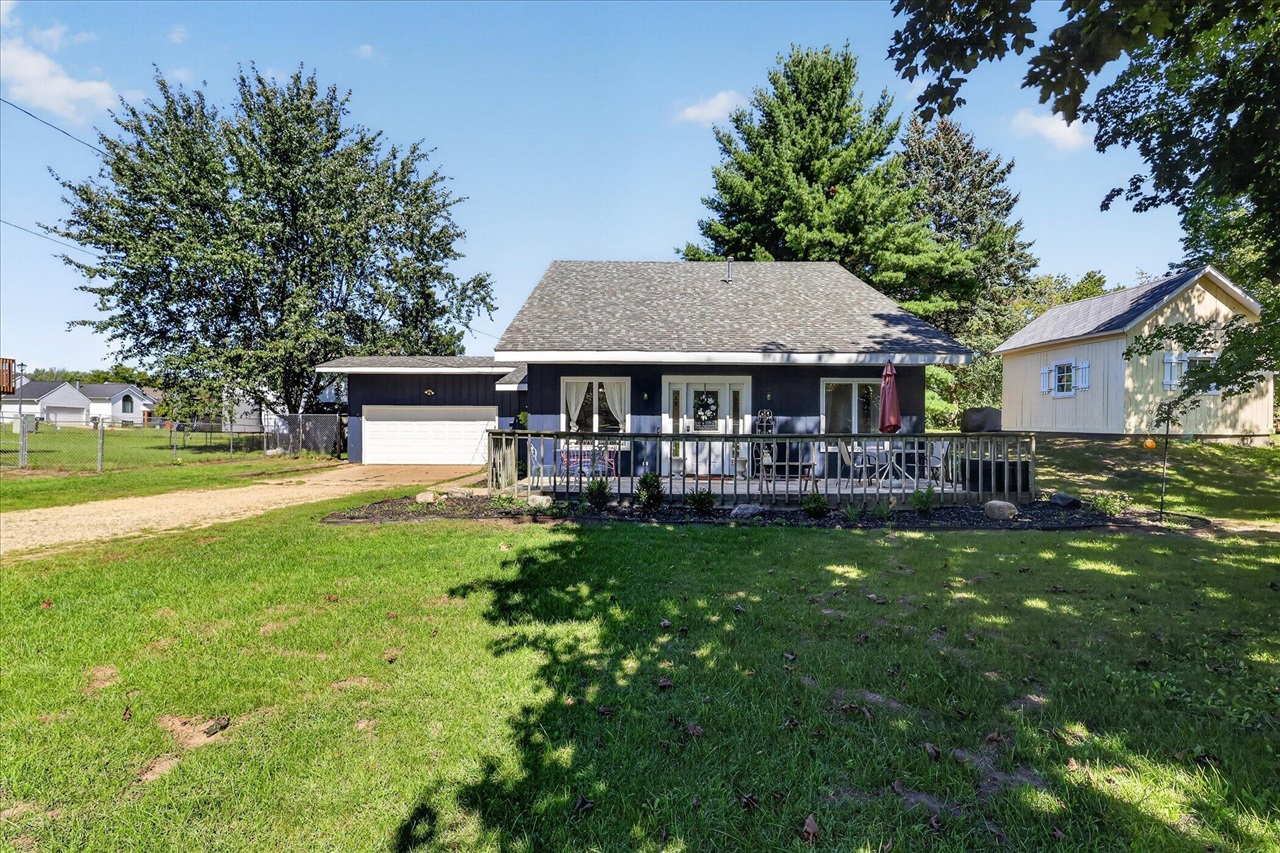 Photo 3 of Single family home for sale at 283 E Pine St, Cedar Springs, MI 49319 | MLS# 70558635 | Listing updated on 2026-09-15