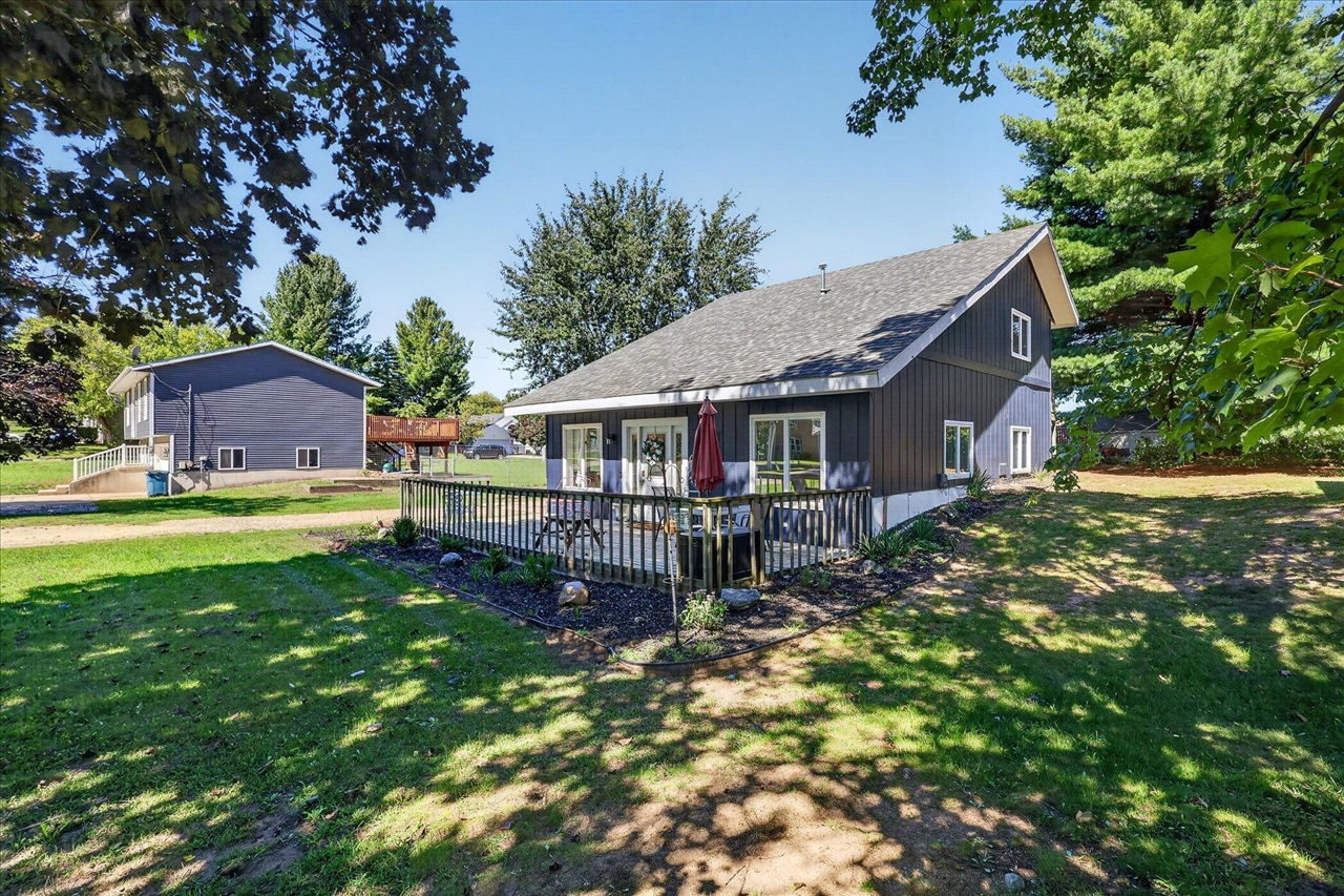 Photo 3 of Single family home for sale at 283 E Pine St, Cedar Springs, MI 49319 | MLS# 70558635 | Listing updated on 2026-09-15