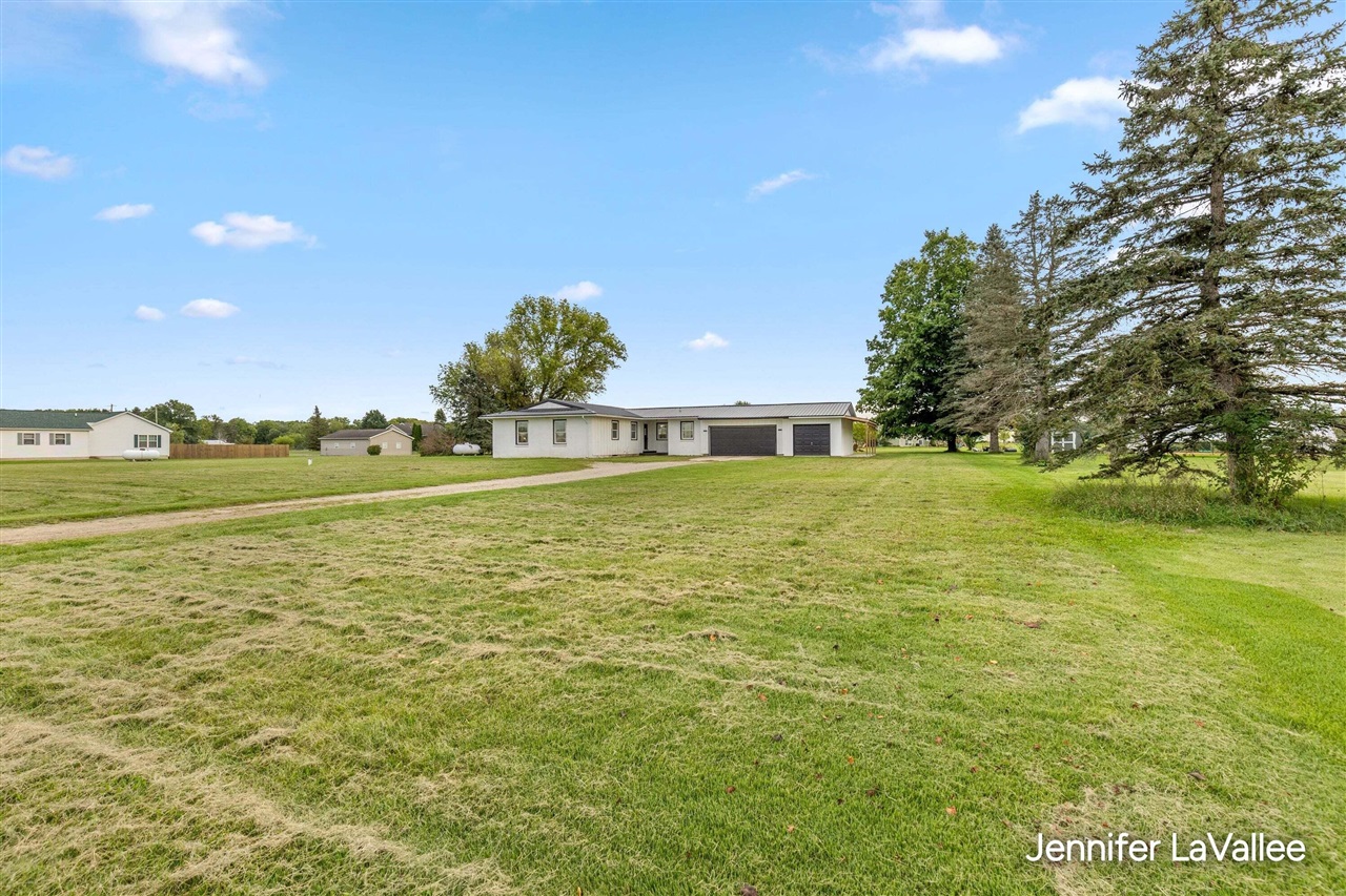 Photo 2 of Single family home for sale at 2520 M 79, Hastings, MI 49058 | MLS# 70558642 | Listing updated on 2026-09-15