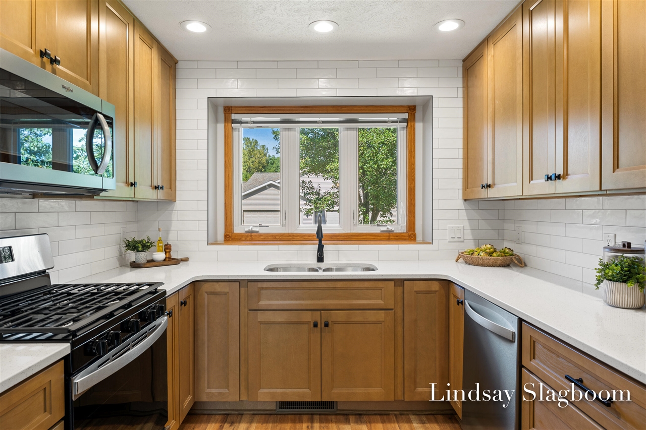 Photo 2 of Condo for sale at 2640 Rolling Ridge Ln, Grand Rapids, MI 49534 | MLS# 70558644 | Listing updated on 2026-09-17