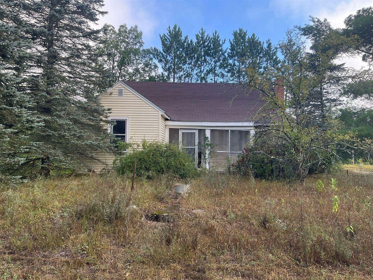 Photo 1 of Single family home for sale at 343 E Dubois, Idlewild, MI 49642 | MLS# 70558660 | Listing updated on 2026-09-25