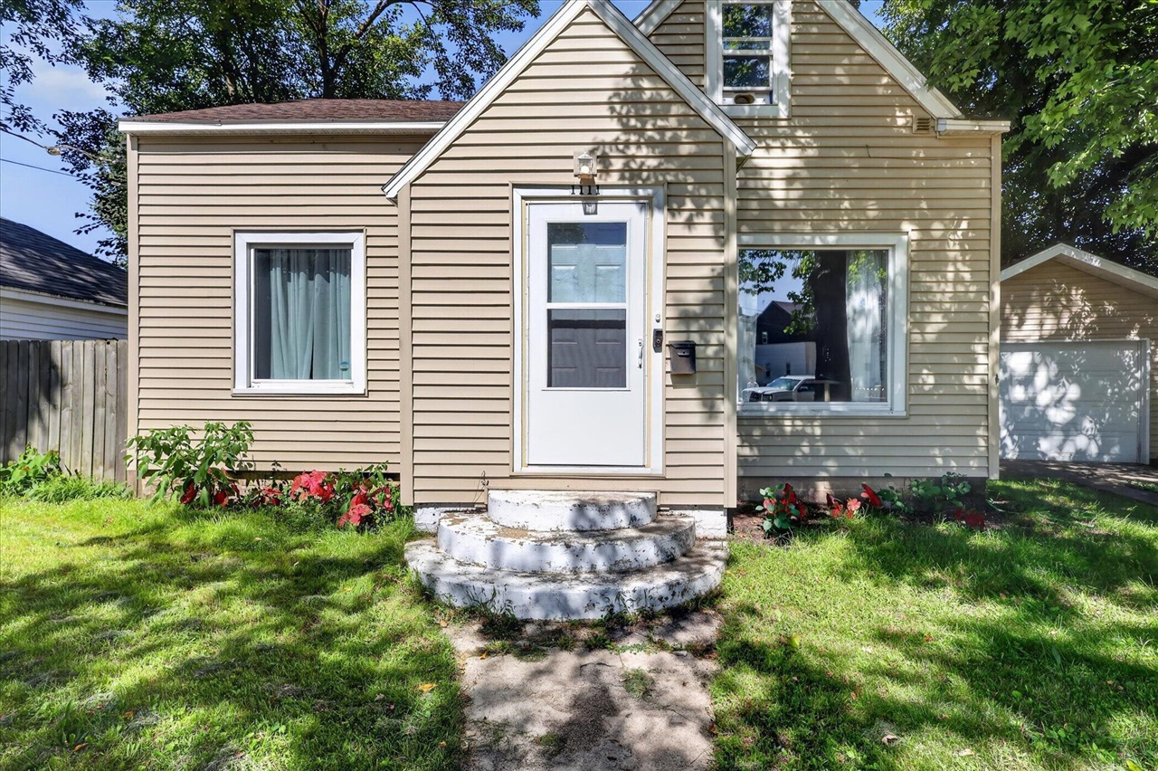 Photo 1 of Single family home for sale at 1111 Orville St, Grand Rapids, MI 49507 | MLS# 70558691 | Listing updated on 2026-09-16
