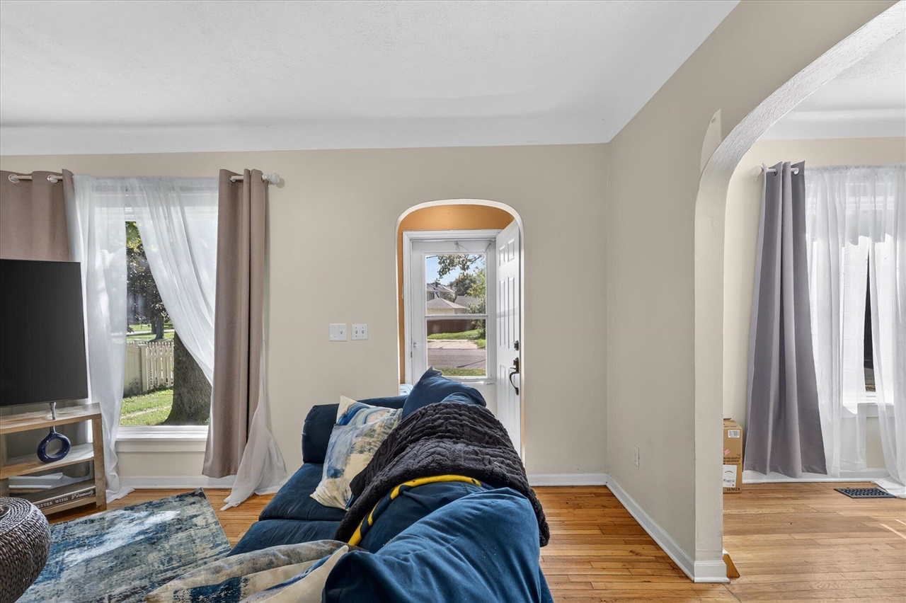 Photo 4 of Single family home for sale at 1111 Orville St, Grand Rapids, MI 49507 | MLS# 70558691 | Listing updated on 2026-09-16