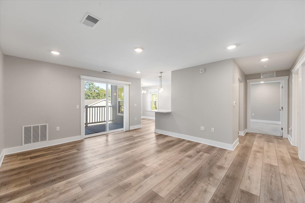 Listing Photo 4 - Condo for sale in building located at 3167 Blairview Pkwy, Kentwood, MI 49512 - Unit #203