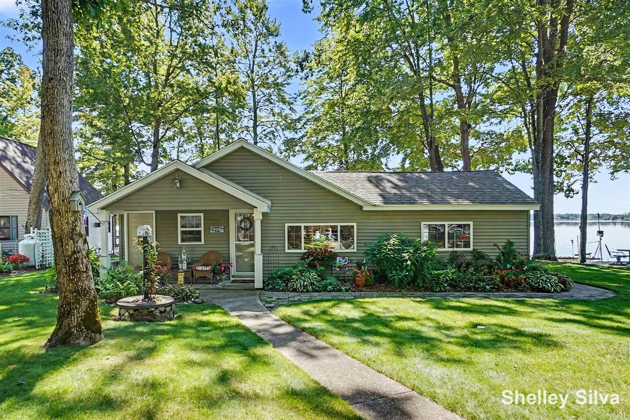 Photo 2 of Single family home for sale at 3220 Wolf Lake Dr, Baldwin, MI 49304 | MLS# 70558809 | Listing updated on 2026-09-18
