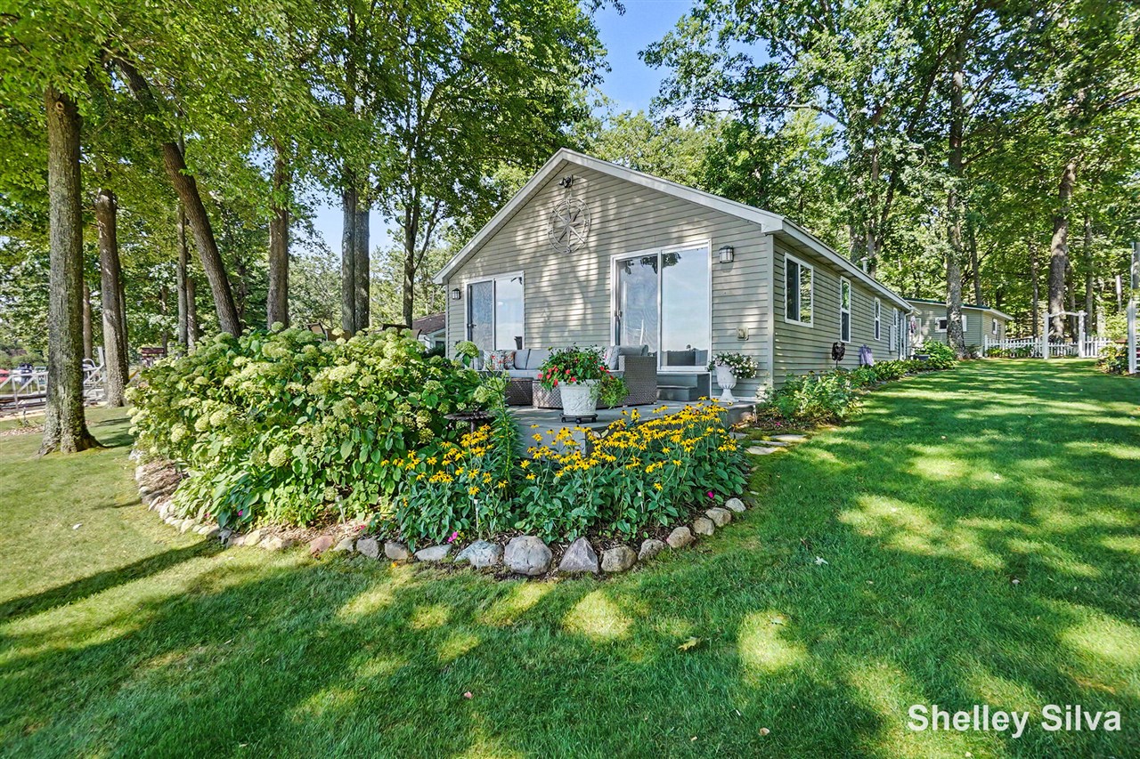 Photo 2 of Single family home for sale at 3220 Wolf Lake Dr, Baldwin, MI 49304 | MLS# 70558809 | Listing updated on 2026-09-18