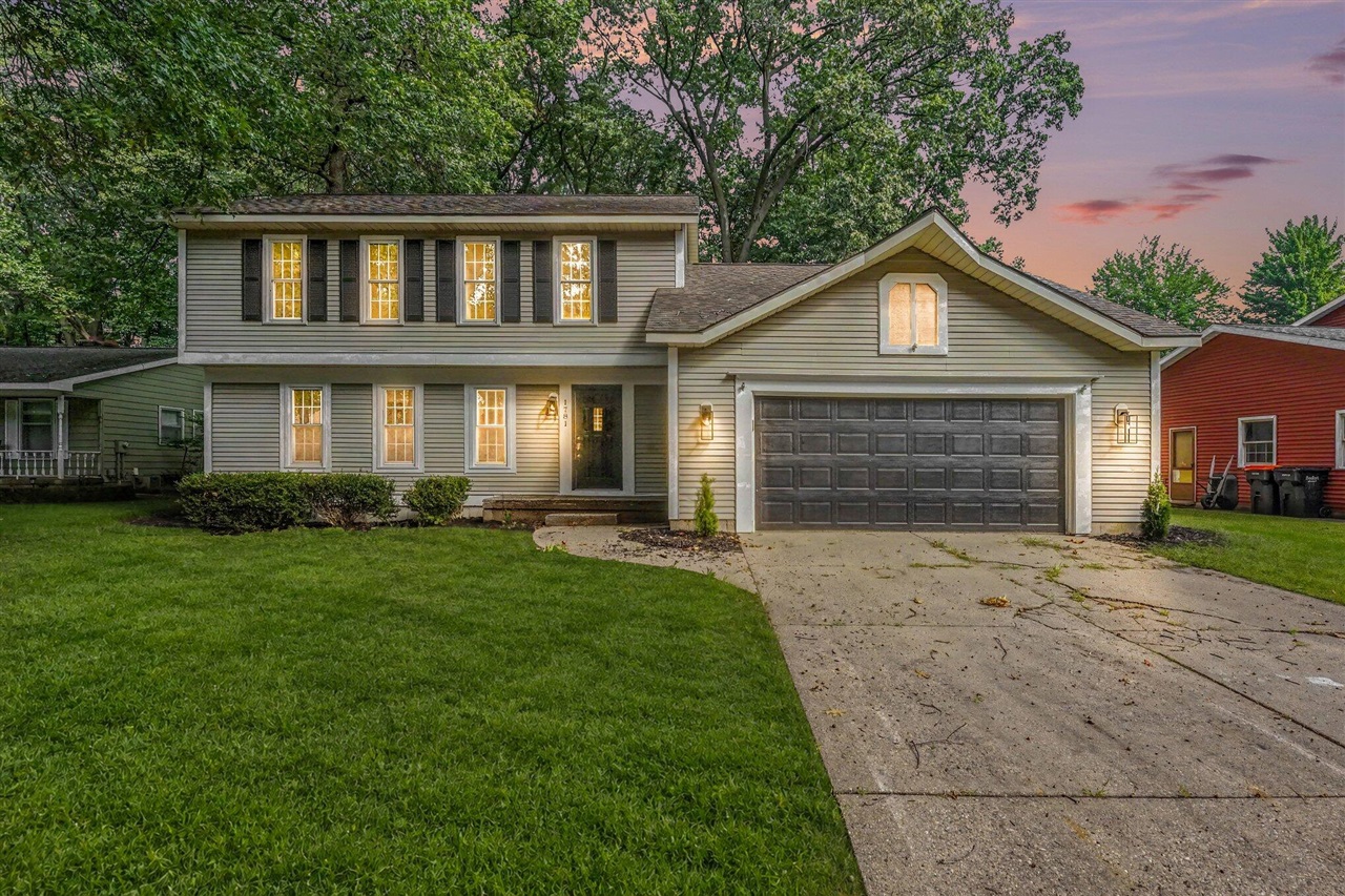 Photo 2 of Single family home for sale at 1781 Pinnacle Dr, Wyoming, MI 49519 | MLS# 70558816 | Listing updated on 2026-09-17