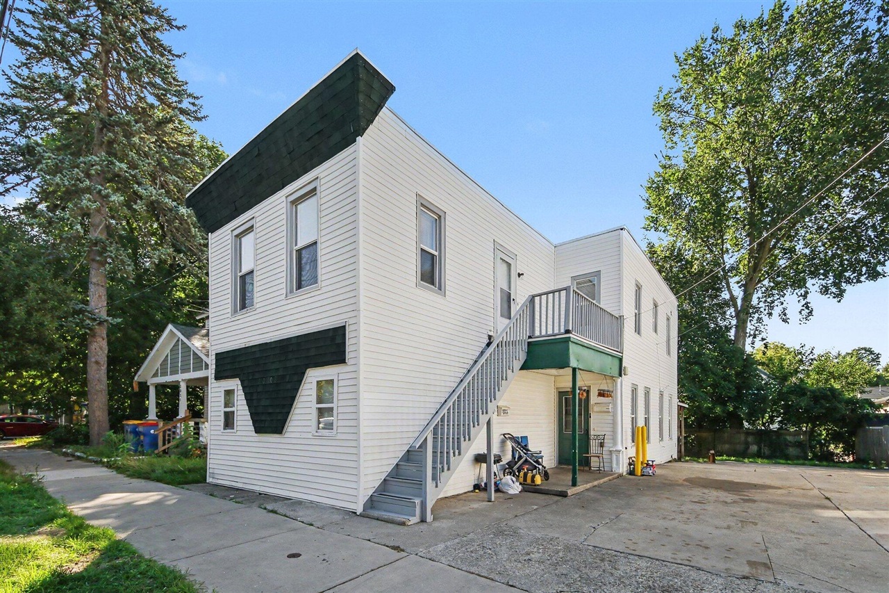Multi family home for sale at 1008 Baxter St, Grand Rapids, MI 49506 | MLS# 70558817