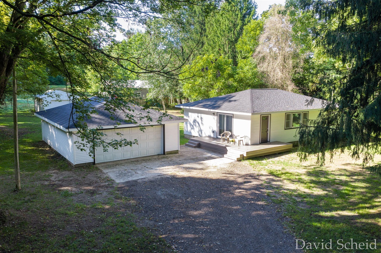 Photo 1 of Sale Pending at 62 Flt River Dr, Lowell, MI 49331 | MLS# 70558840 | Listing updated on 2026-09-21