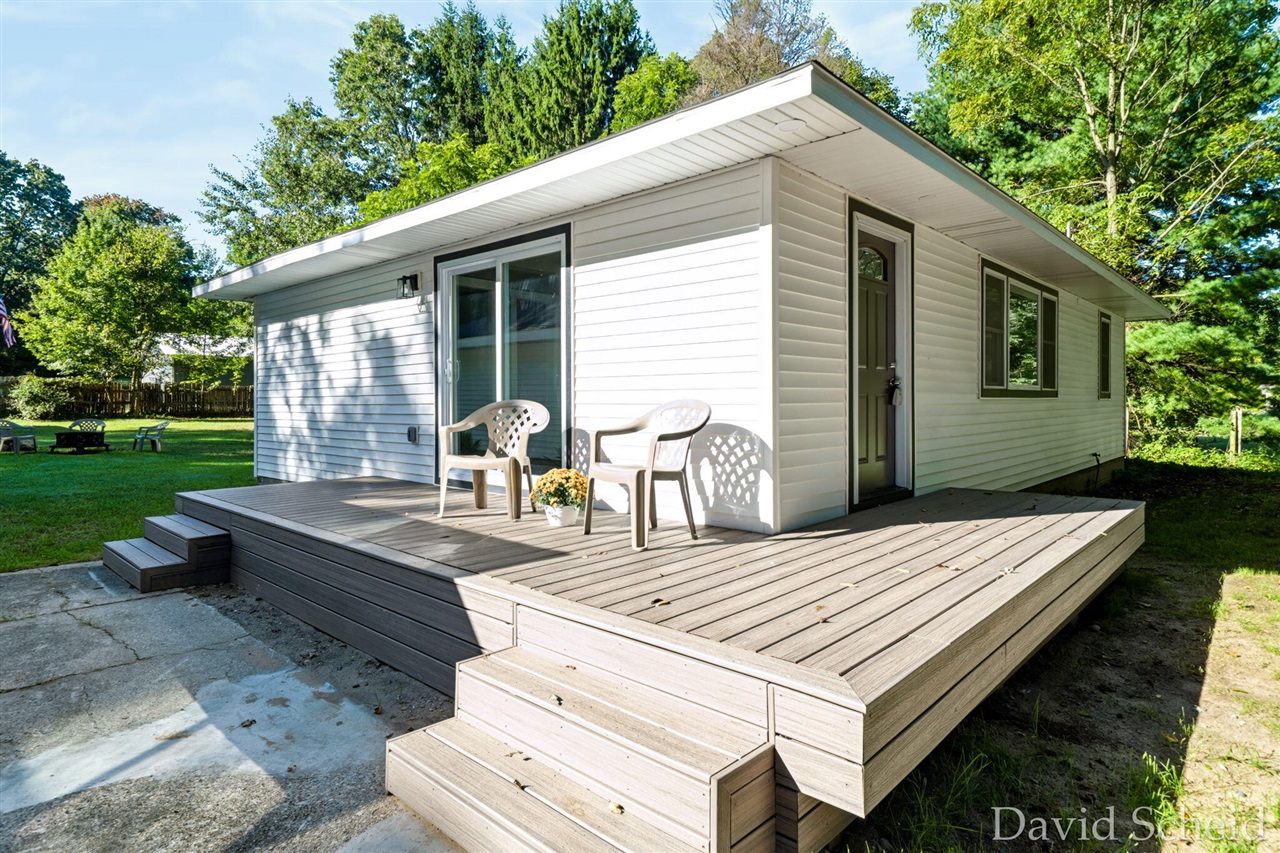 Photo 4 of Sale Pending at 62 Flt River Dr, Lowell, MI 49331 | MLS# 70558840 | Listing updated on 2026-09-21