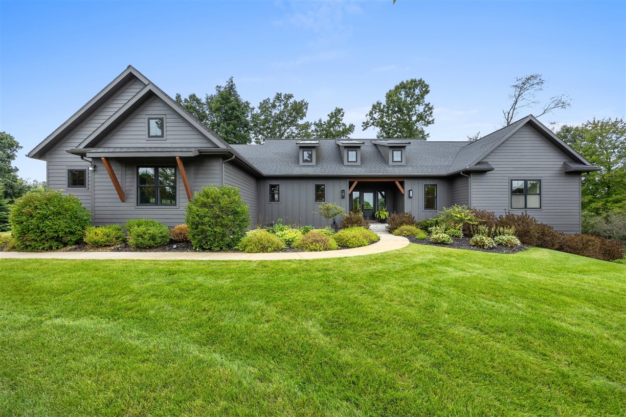 Photo 1 of Single family home for sale at 5007 Twin Crk Ests Dr, Rockford, MI 49341 | MLS# 70558858 | Listing updated on 2026-09-18