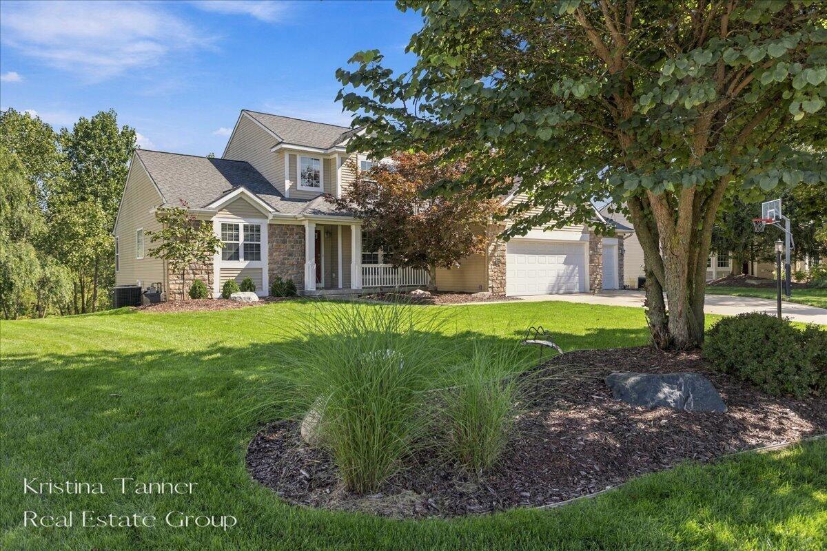 Photo 2 of Single family home for sale at 1172 Dogwood Meadows Dr, Ada, MI 49301 | MLS# 70558871 | Listing updated on 2026-09-28