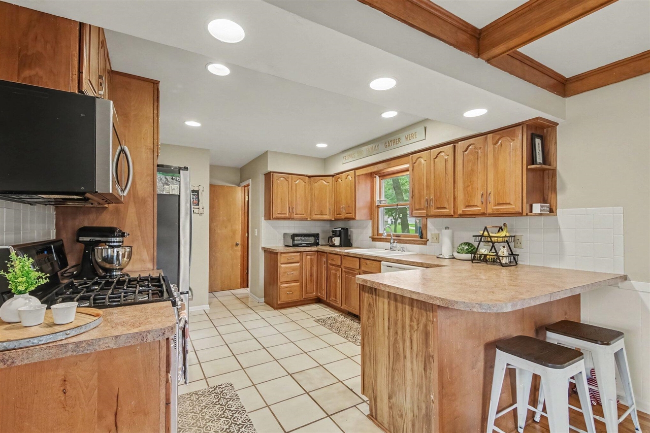 Photo 4 of Sale Pending at 2623 Valley Ave, Grand Rapids, MI 49544 | MLS# 70558899 | Listing updated on 2026-09-18