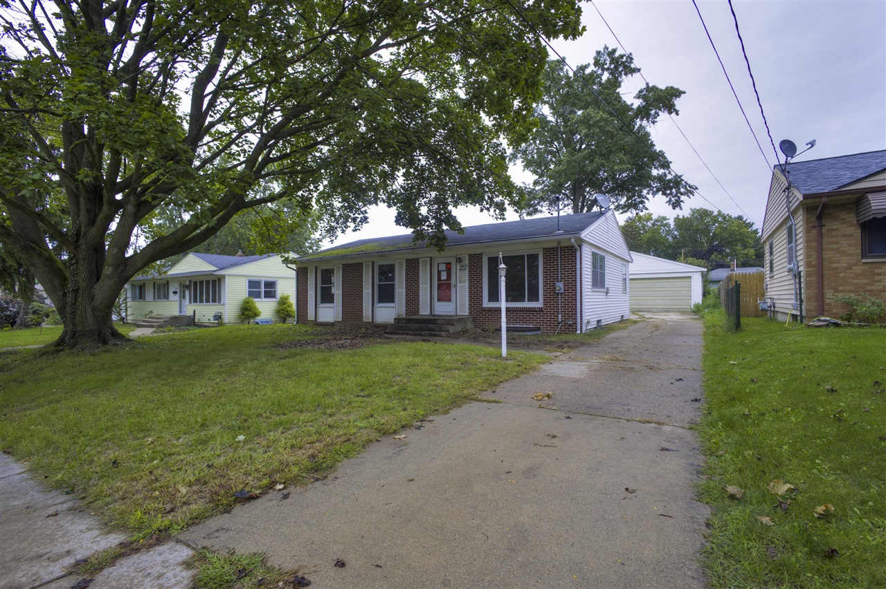 Photo 2 of Single family home for sale at 3714 Collingwood Ave, Wyoming, MI 49519 | MLS# 70558926 | Listing updated on 2026-09-18