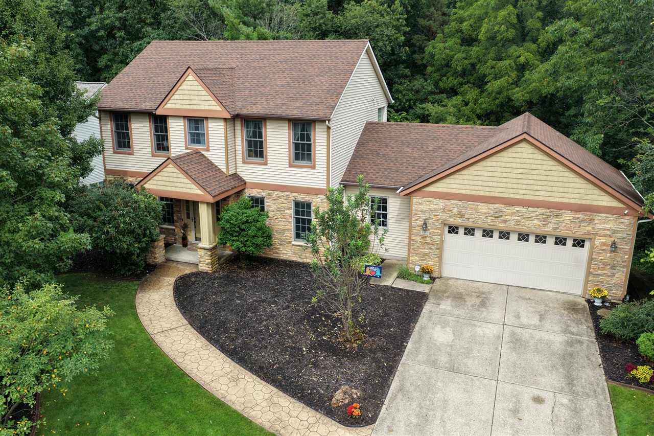 Photo 2 of Single family home for sale at 1621 Falcon Crst Dr, Grand Rapids, MI 49525 | MLS# 70558941 | Listing updated on 2026-09-28