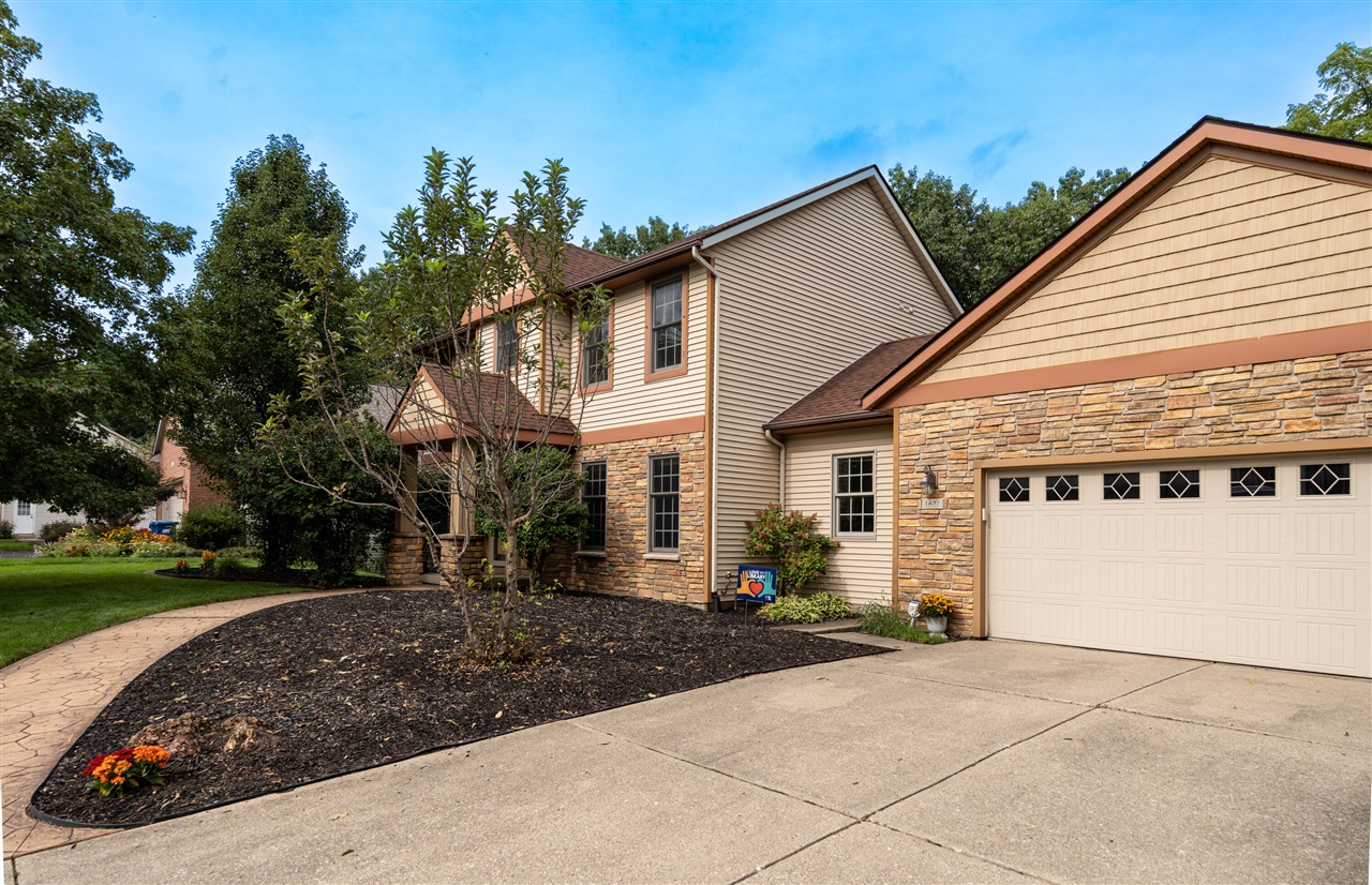 Photo 2 of Single family home for sale at 1621 Falcon Crst Dr, Grand Rapids, MI 49525 | MLS# 70558941 | Listing updated on 2026-09-17
