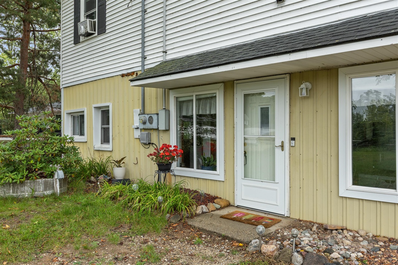 Photo 2 of Multi family home for sale at 11701 Schuilling Dr, Sparta, MI 49345 | MLS# 70558984 | Listing updated on 2026-09-18