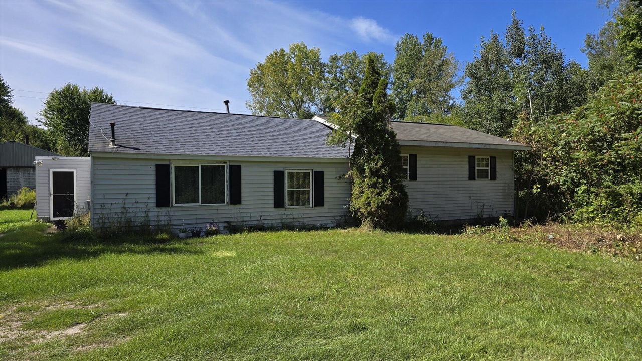 Photo 1 of Sale Pending at 5065 Lorenson Rd, Muskegon, MI 49445 | MLS# 70559034 | Listing updated on 2026-09-23