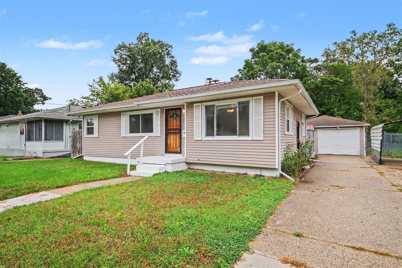 Photo 2 of Single family home for sale at 2146 Godfrey Ave, Wyoming, MI 49509 | MLS# 70559053 | Listing updated on 2026-09-19