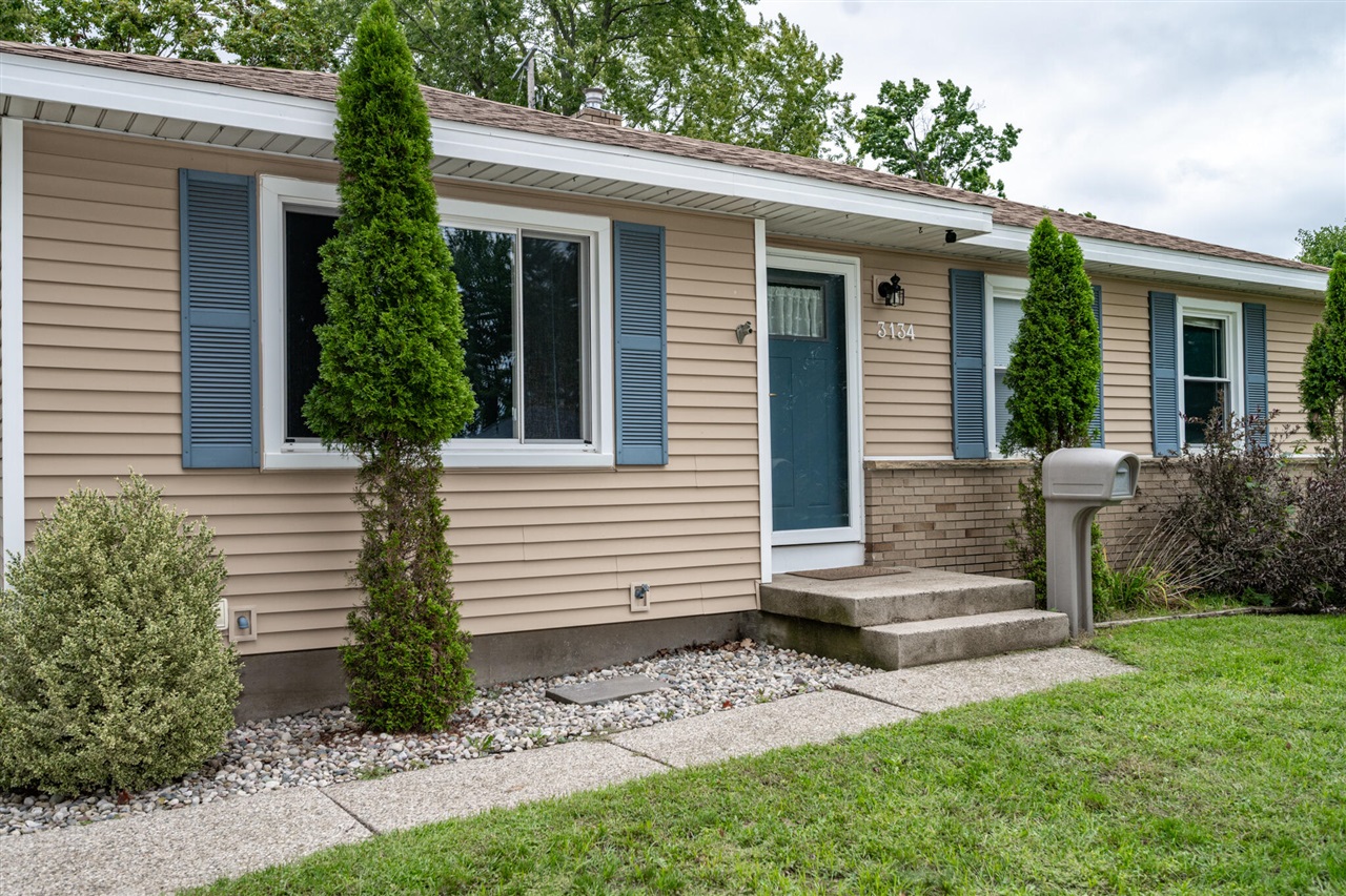 Photo 1 of Single family home for sale at 3134 Englehurst Ave, Grand Rapids, MI 49548 | MLS# 70559070 | Listing updated on 2026-09-17