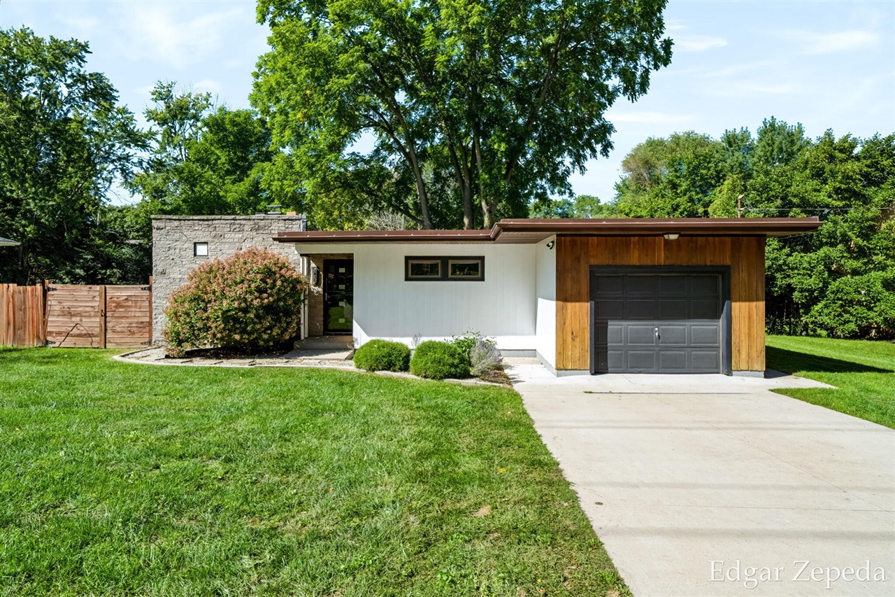 Single family home for sale at 3439 Kalamazoo Ave, Grand Rapids, MI 49508 | MLS# 70559077