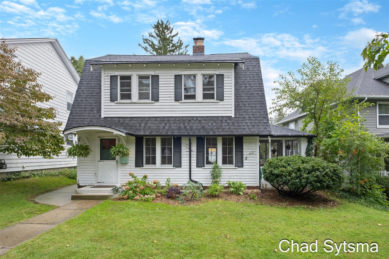 Single family home for sale at 324 Ball Park Blvd, Grand Rapids, MI 49504 | MLS# 70559087