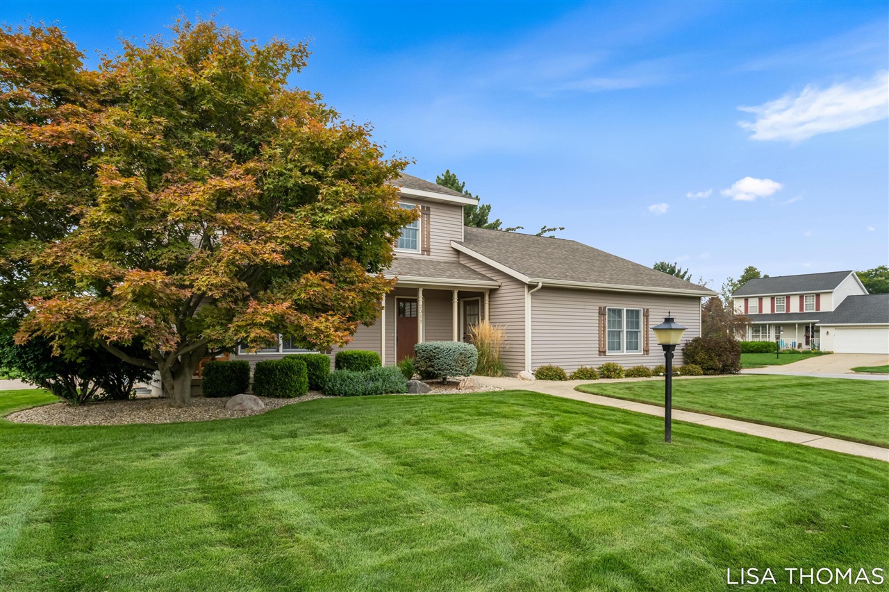 Photo 3 of Single family home for sale at 2311 Old Dominion Ct, Grand Rapids, MI 49508 | MLS# 70559104 | Listing updated on 2026-09-17