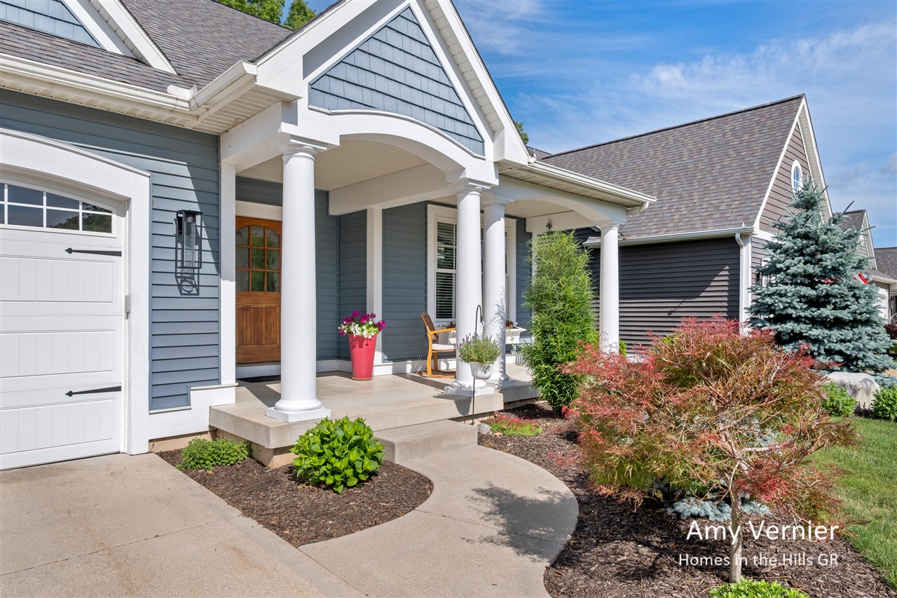 Photo 3 of Sale Pending at 4081 E Gables Ct, Grand Rapids, MI 49525 | MLS# 70559135 | Listing updated on 2026-09-23