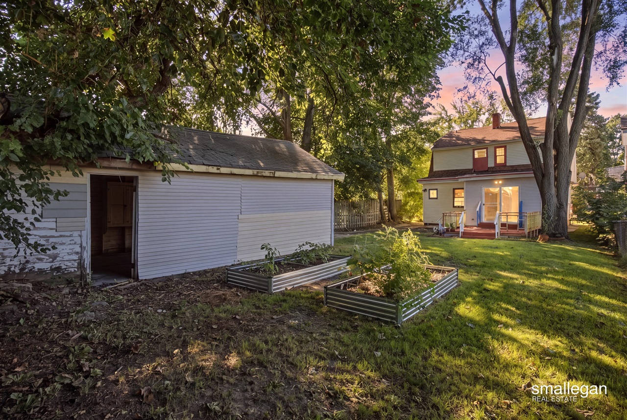 Photo 1 of Single family home for sale at 545 Ardmore St, Grand Rapids, MI 49507 | MLS# 70559142 | Listing updated on 2026-09-18