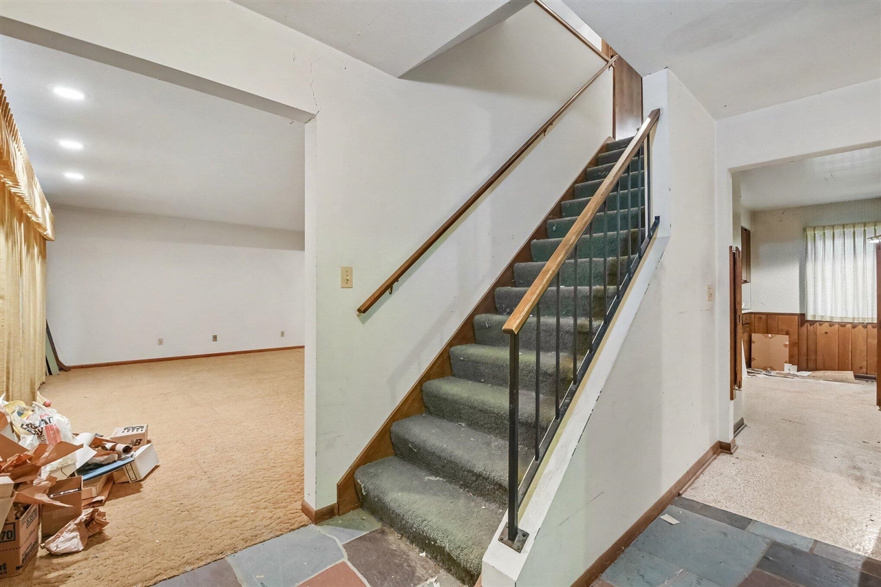 Photo 4 of Single family home for sale at 3423 Winterberry Ct, Grand Rapids, MI 49546 | MLS# 70559150 | Listing updated on 2026-09-17