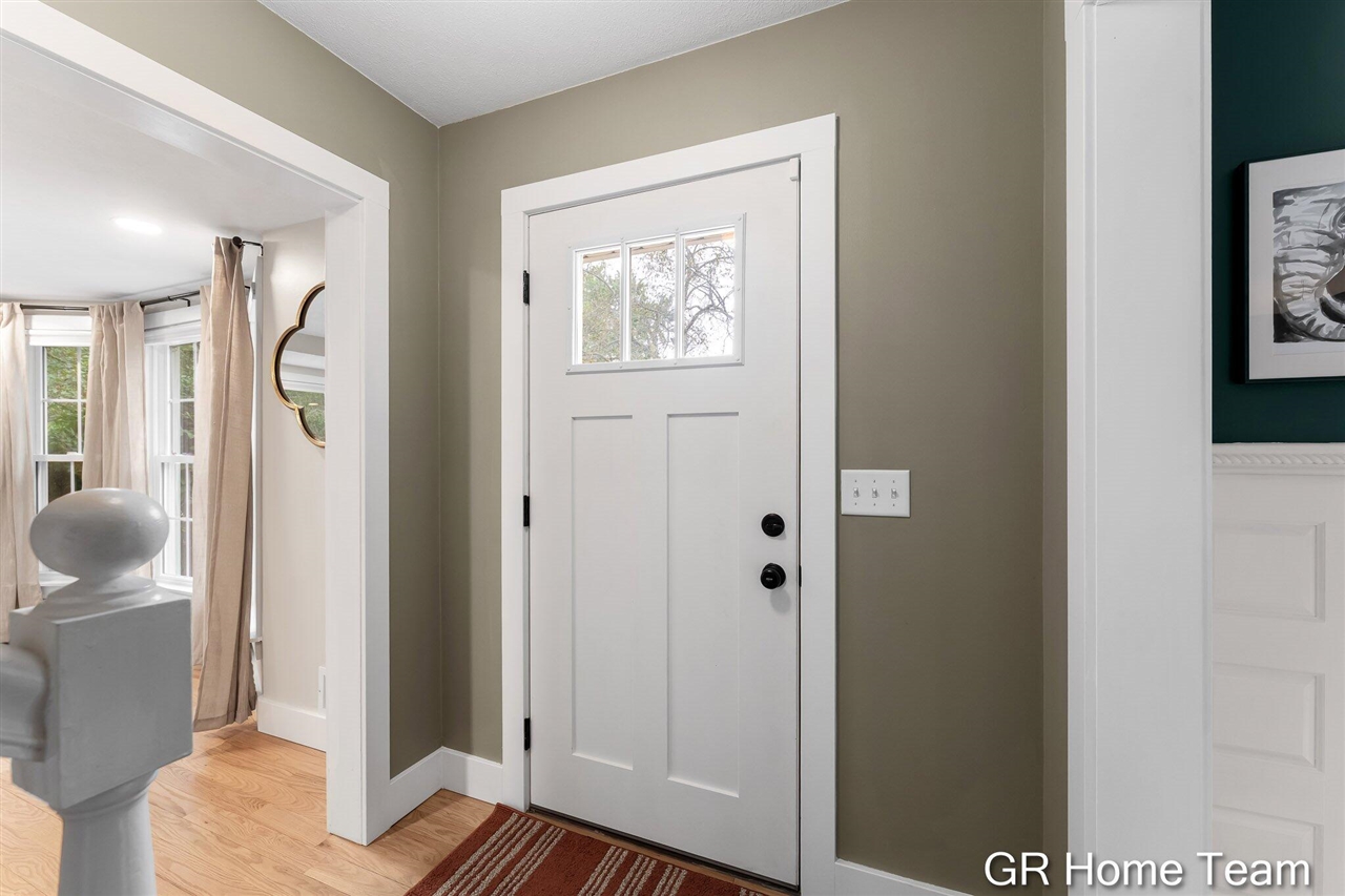Photo 2 of Single family home for sale at 1619 Millbrook St, Grand Rapids, MI 49508 | MLS# 70559154 | Listing updated on 2026-09-17