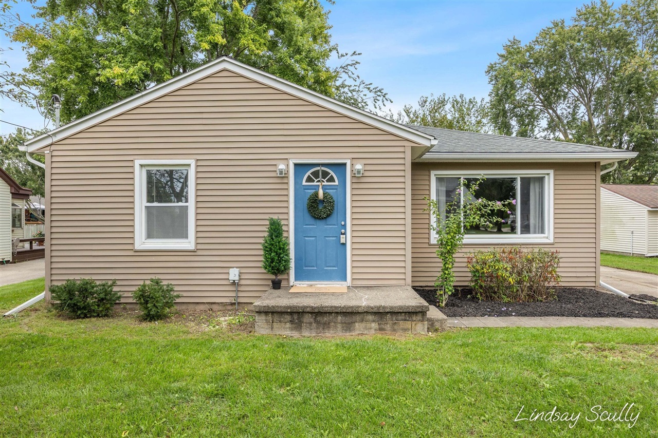 Photo 1 of Single family home for sale at 2952 West Ave, Wyoming, MI 49519 | MLS# 70559171 | Listing updated on 2026-09-19