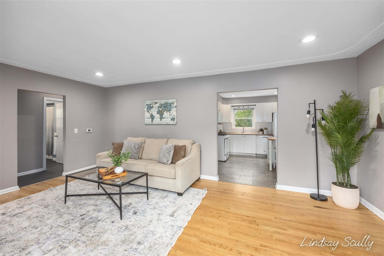 Photo 4 of Single family home for sale at 2952 West Ave, Wyoming, MI 49519 | MLS# 70559171 | Listing updated on 2026-09-19