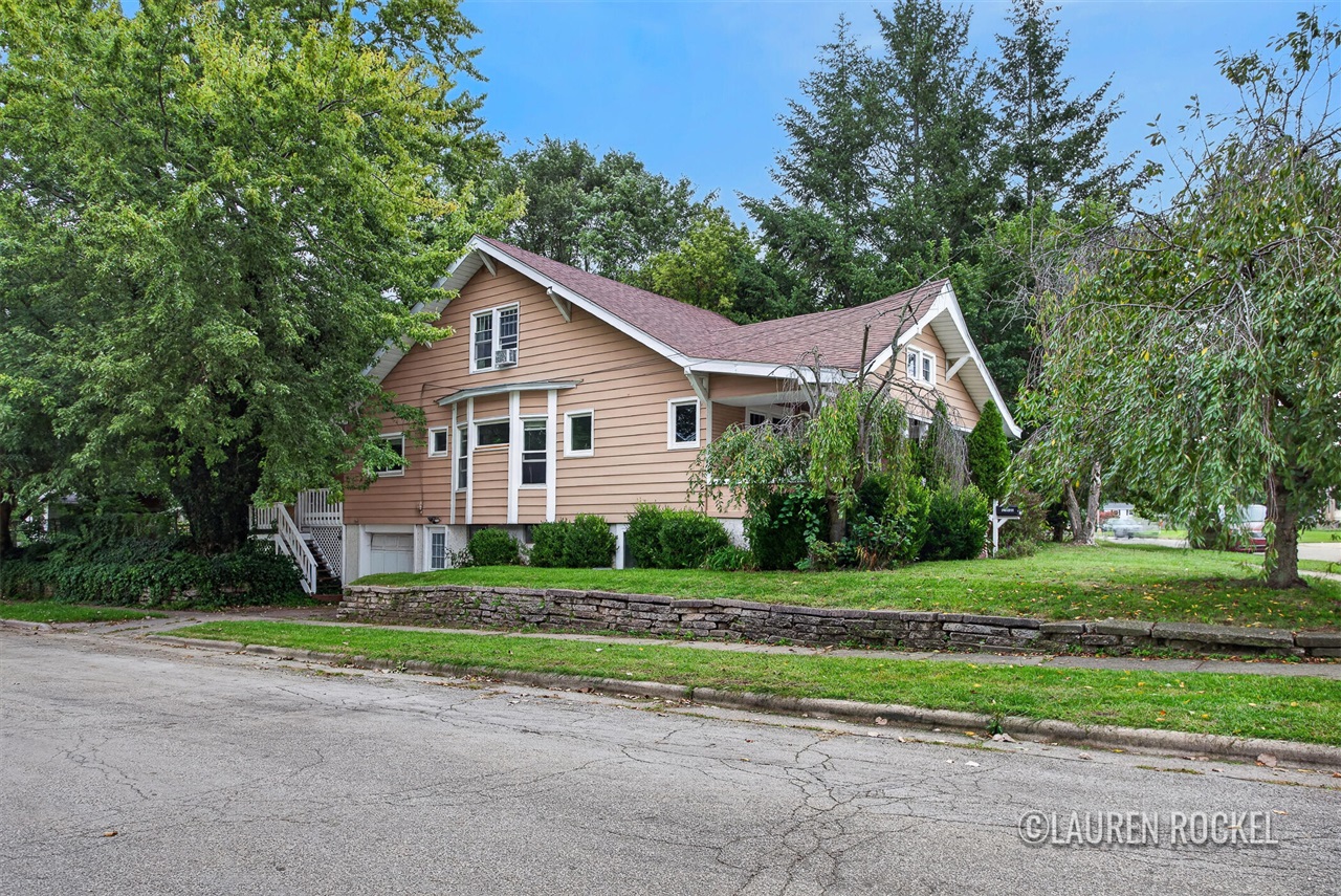 Photo 2 of Single family home for sale at 2165 Lee St, Wyoming, MI 49519 | MLS# 70559198 | Listing updated on 2026-09-18